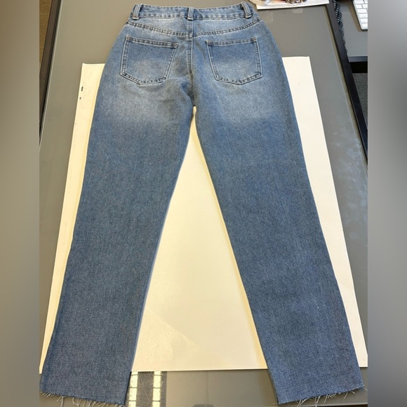 Mom Refuge Denim distressed cropped straight leg medium wash denim jeans size 0 - Picture 13 of 15